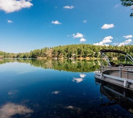 Boathouse On Arbutus Lake 트래버스 시티 외부 사진