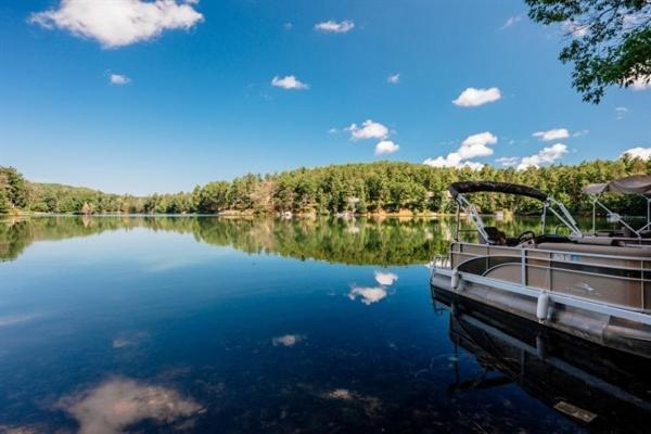 Boathouse On Arbutus Lake 트래버스 시티 외부 사진